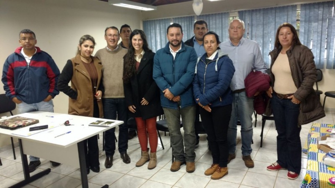 Reunião com os Secretários da Agricultura e Técnicos da Emater
