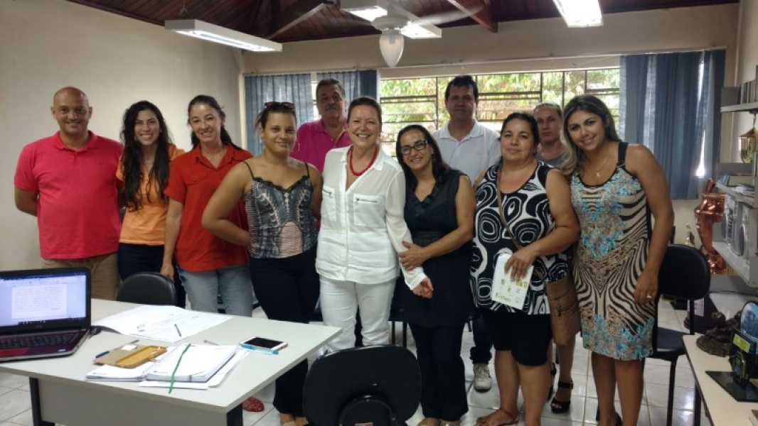 Reunião com os Secretários de Saúde e a dr. Silvia pediatra do NASF